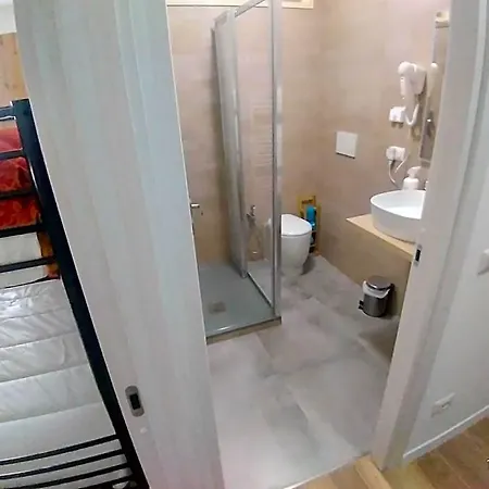 Cornizzolo Hostel *